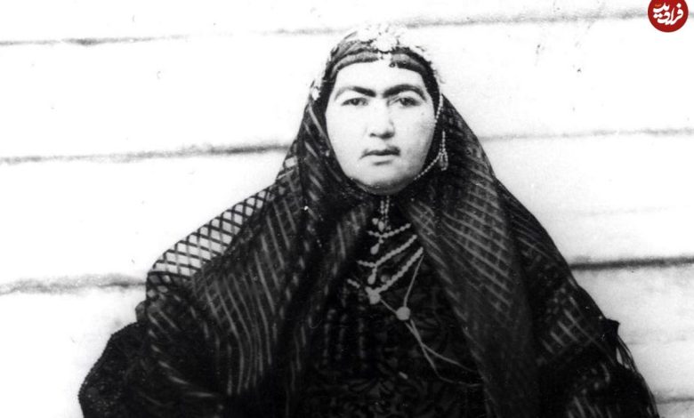 عکس؛ سفر به تاریخ؛ اسب‌سواری «انیس‌الدوله، سوگلی ناصرالدین‌شاه» با چادر و روبنده در فیروزکوه