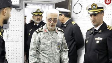 عکس؛ سفر به تاریخ؛ هدیه‌ای که «سرلشکر باقری» به «آیت‌الله مکارم شیرازی» داد؛ سال 97