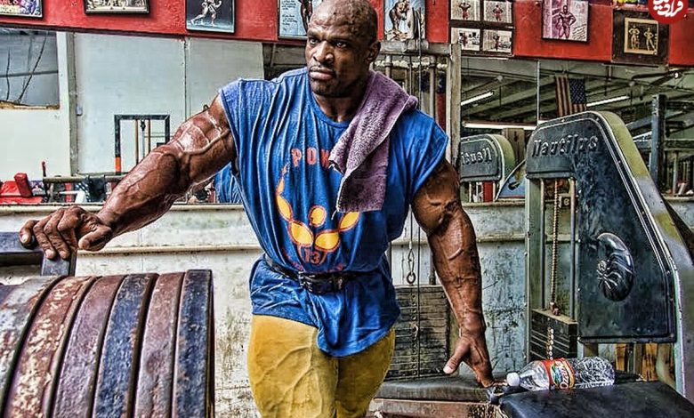 عکس؛ سفر در زمان؛ «فیگور رونی کلمن در کنار دو دوست بدنسازش»؛ سال 1369 عکس؛ سفر در زمان؛ «فیگور رونی کلمن در کنار دو دوست بدنسازش»؛ سال 1369