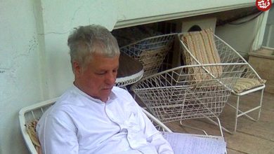 عکس؛ سفر به تاریخ؛ «هاشمی رفسنجانی» در کنار مادر و فرزندانش سر میز صبحانه؛ دهۀ 60