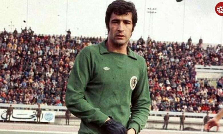 تصویر؛ سفر در زمان؛ عکس یادگاری «عارف، ناصر حجازی، ستار و علی پروین»؛ دهه 50