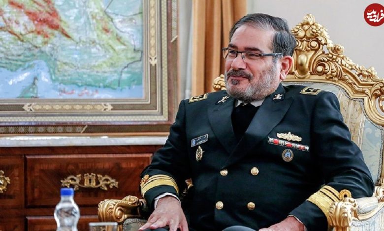 عکس؛ سفر در زمان؛ «امیر ستاری و علی شمخانی» بعد دریافت مدال افتخار؛ اواخر دهه 60 عکس؛ سفر در زمان؛ «امیر ستاری و علی شمخانی» بعد دریافت مدال افتخار؛ اواخر دهه 60