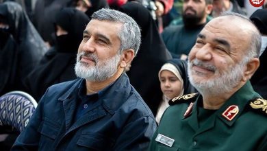 عکس؛ سفر به تاریخ؛ «سردار حاجی زاده» در کنار «کعبه»؛ سال 1386