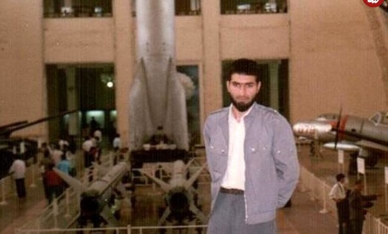 عکس؛ سفر به تاریخ؛ «پدر صنعت موشکی ایران» در حال برف‌بازی با دوستانش؛ دهۀ 1370