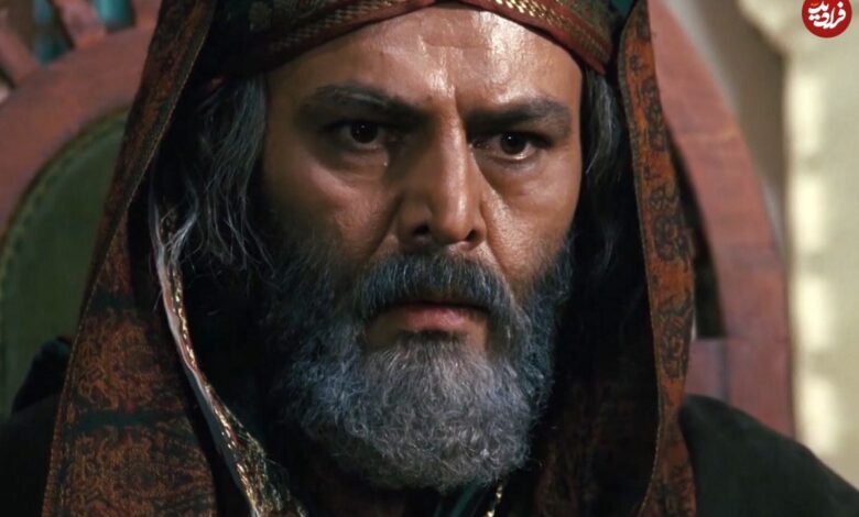 عکس؛ سفر به تاریخ؛ چهرۀ «مختار ثقفی» در 32 سالگی در کنار همسر اولش «آتنه فقیهنصیری» عکس؛ سفر به تاریخ؛ چهرۀ «مختار ثقفی» در 32 سالگی در کنار همسر اولش «آتنه فقیهنصیری»