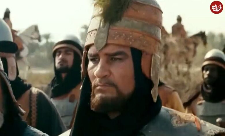 عکس؛ سفر به تاریخ؛ بازیگر نقش «مصعب بن زبیر» (مختارنامه) در بیت رهبری؛ سال 1395 عکس؛ سفر به تاریخ؛ بازیگر نقش «مصعب بن زبیر» (مختارنامه) در بیت رهبری؛ سال 1395