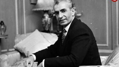 سفر در زمان؛ یادداشت‌های علم، چهارشنبه ۱۲ مهر ۱۳۵۱: دو خرابکار دستگیر شدند، شاه خوشحال شد