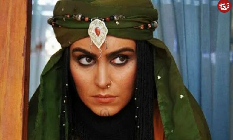 عکس؛ سفر به تاریخ؛ «جاریه، خواهر مختار» در کنار «مصعب بن زبیر» در یک مراسم؛ سال 1390 عکس؛ سفر به تاریخ؛ «جاریه، خواهر مختار» در کنار «مصعب بن زبیر» در یک مراسم؛ سال 1390