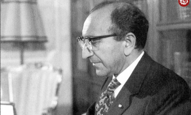 سفر در زمان؛ یادداشت‌های علم، دوشنبه ۱۷ مهر ۱۳۵۱: شاه گفت این الاغ دیگر چه می‌گوید و چرا می‌ترسد؟