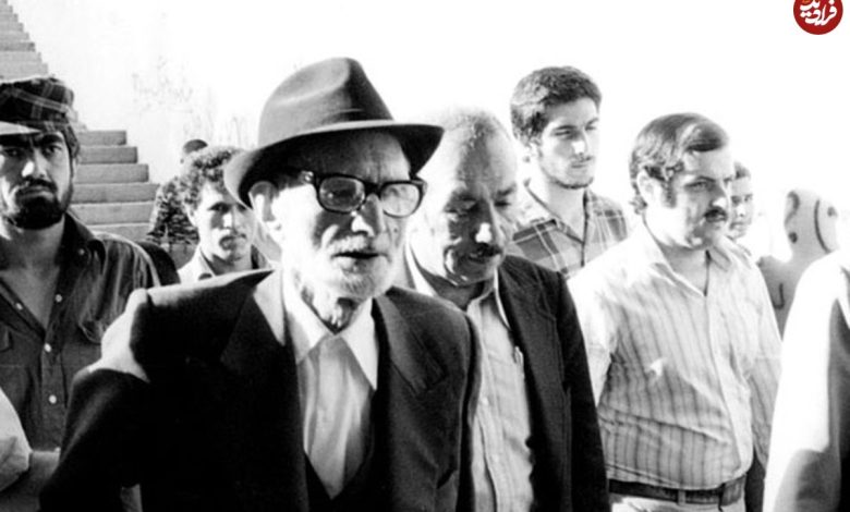 عکس؛ سفر به تاریخ؛ «پدر دکتر شریعتی» در حال گفتگو با «رهبر انقلاب» در مراسم سالگرد دکتر شریعتی عکس؛ سفر به تاریخ؛ «پدر دکتر شریعتی» در حال گفتگو با «رهبر انقلاب» در مراسم سالگرد دکتر شریعتی