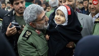 عکس؛ سفر به تاریخ؛ چهرۀ خندان «سردار قاآنی» بعد از مجروحیت روی تخت بیمارستان؛ دهۀ 60