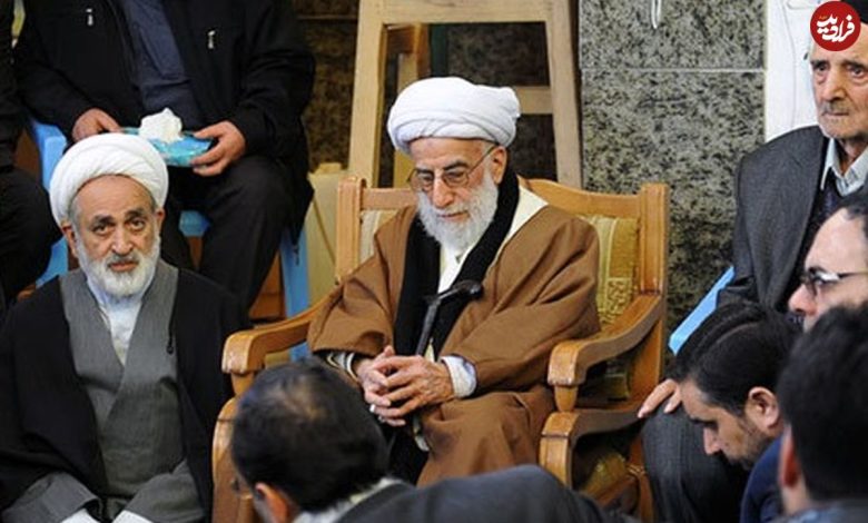 عکس؛ سفر به تاریخ؛ اشکهای «آیت الله جنتی» در مراسم تشییع همسرش؛ سال 1394 عکس؛ سفر به تاریخ؛ اشکهای «آیت الله جنتی» در مراسم تشییع همسرش؛ سال 1394