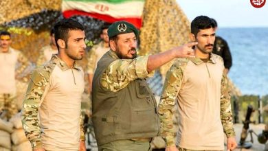 عکس؛ سفر به تاریخ؛ «فرماندۀ مسابقۀ فرمانده» در کنار «سردار سلیمانی»؛ دهۀ 70