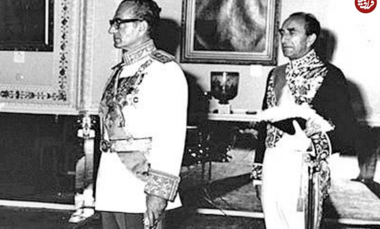 زمان و ساعت پخش *** سفر در زمان؛ یادداشتهای علم، شنبه ۱ مهر ۱۳۵۱: شاه گفت اسم مضحکی در اعلامیه ترکیه و عراق روی خلیج فارس گذاشتهاند سفر در زمان؛ یادداشتهای علم، شنبه ۱ مهر ۱۳۵۱: شاه گفت اسم مضحکی در اعلامیه ترکیه و عراق روی خلیج فارس گذاشتهاند