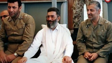 عکس؛ سفر به تاریخ؛ «رهبر انقلاب» در 24 سالگی در سفر به استان گیلان به همراه یک دوست لبنانی؛ سال 42