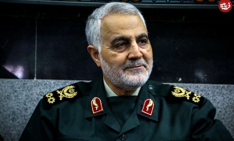 عکس؛ سفر در زمان؛ «سردار سلیمانی، سرلشکر رحیم صفوی و سرلشکر موسوی» در یک مراسم؛ دهه 90 عکس؛ سفر در زمان؛ «سردار سلیمانی، سرلشکر رحیم صفوی و سرلشکر موسوی» در یک مراسم؛ دهه 90