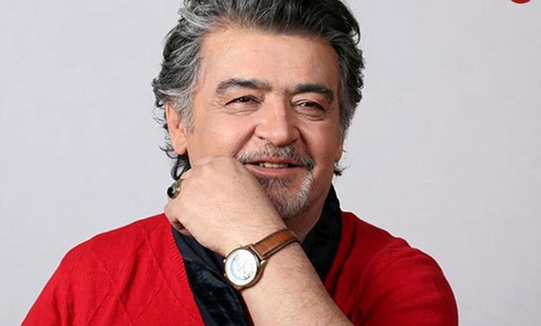 عکس؛ سفر در زمان؛ رضا رویگری در آغوش دوبلور معروف عکس؛ سفر در زمان؛ رضا رویگری در آغوش دوبلور معروف