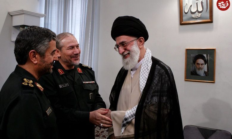 عکس؛ سفر در زمان؛ «سرلشکر صالحی، سلیمی، رحیم صفوی و عزیز جعفری» در بیت رهبری؛ سال 86