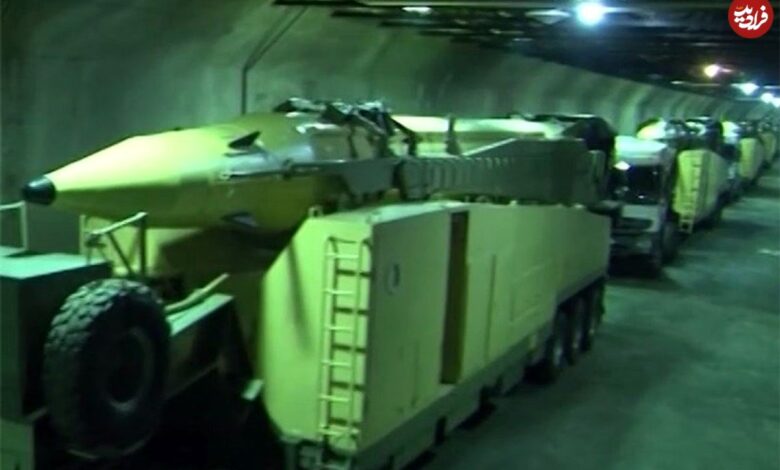 عکس؛ سفر در زمان؛ «سردار حاجی زاده و علی لاریجانی» در شهر موشکی سپاه؛ سال 94