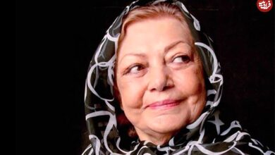 (عکس) سفر در زمان؛ تیپ ویژۀ «حمیده خیرآبادی» در کنار «آتنه فقیه نصیری»؛ 33 سال قبل