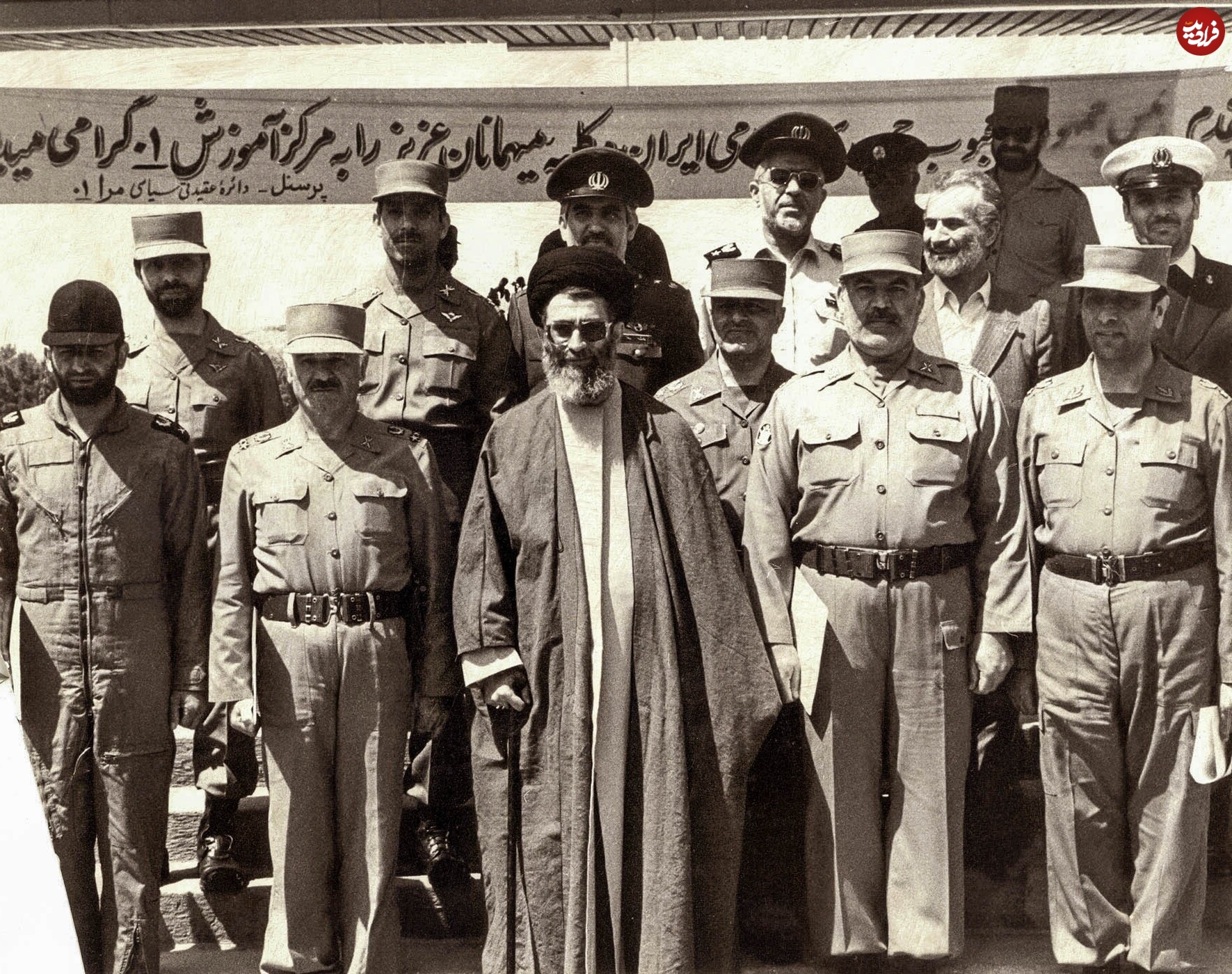 2374489_870 2374489_870