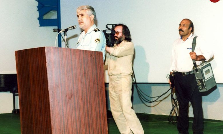 عکس؛ سفر در زمان؛ «منصور ستاری در کنار هاشمی رفسنجانی در یک مراسم؛ اواخر دهه 60 عکس؛ سفر در زمان؛ «منصور ستاری در کنار هاشمی رفسنجانی در یک مراسم؛ اواخر دهه 60