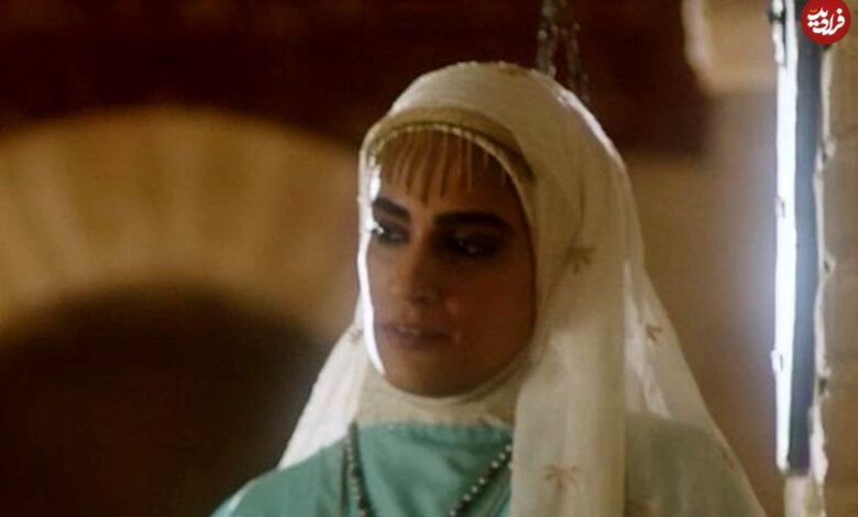 عکس؛ سفر زمان؛ چهرۀ «همسر دوم ابن زیاد» در سریال «مهمانکشی» در عکسهای شخصیاش عکس؛ سفر زمان؛ چهرۀ «همسر دوم ابن زیاد» در سریال «مهمانکشی» در عکسهای شخصیاش