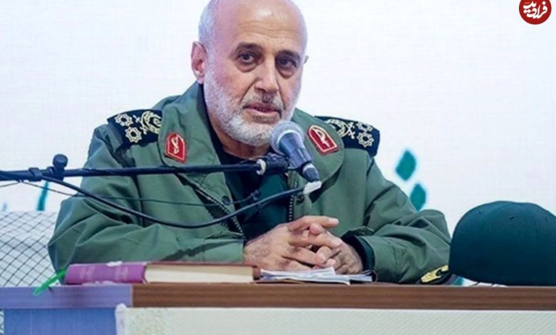 عکس؛ سفر در زمان؛ «سرلشکر رشید و رهبر انقلاب» در حال نصب درجه سرلشکری عزیز جعفری؛ سال 86 عکس؛ سفر در زمان؛ «سرلشکر رشید و رهبر انقلاب» در حال نصب درجه سرلشکری عزیز جعفری؛ سال 86