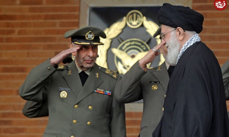 عکس؛ سفر در زمان؛ «سرلشکر سلیمی دومین فرمانده ارتش در کنار رهبر انقلاب»؛ دهه 60