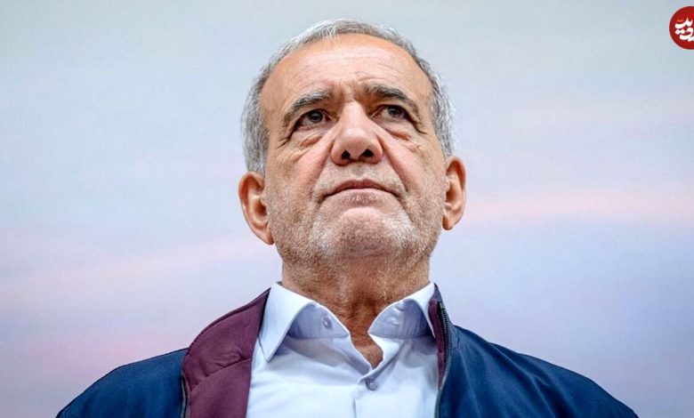 عکس؛ سفر در زمان؛ «مسعود پزشکیان» در کنار پدر و مادرش در ارومیه؛ سال 1338 عکس؛ سفر در زمان؛ «مسعود پزشکیان» در کنار پدر و مادرش در ارومیه؛ سال 1338