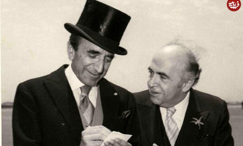 عکس؛ سفر در زمان؛ «هویدا در حال بوسیدن دست شاه» در فرودگاه مهرآباد؛ دهه 40 عکس؛ سفر در زمان؛ «هویدا در حال بوسیدن دست شاه» در فرودگاه مهرآباد؛ دهه 40