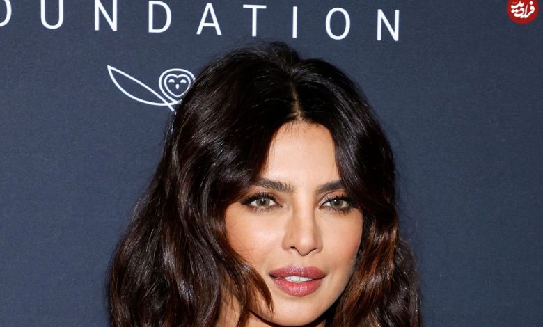 عکس؛ سفر در زمان؛ «پریانکا چوپرا» بازیگر مشهور هندی در مراسم تشییع پدرش؛ سال 92 عکس؛ سفر در زمان؛ «پریانکا چوپرا» بازیگر مشهور هندی در مراسم تشییع پدرش؛ سال 92