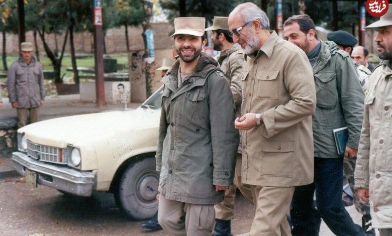 عکس؛ سفر در زمان؛ «صیاد شیرازی با کلت کمری و لباس جنگی ارتش» در جبهه؛ سال 64 عکس؛ سفر در زمان؛ «صیاد شیرازی با کلت کمری و لباس جنگی ارتش» در جبهه؛ سال 64