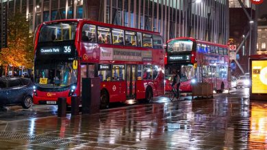 عکس؛ سفر در زمان؛ اتوبوس‌های سه طبقه در لندن