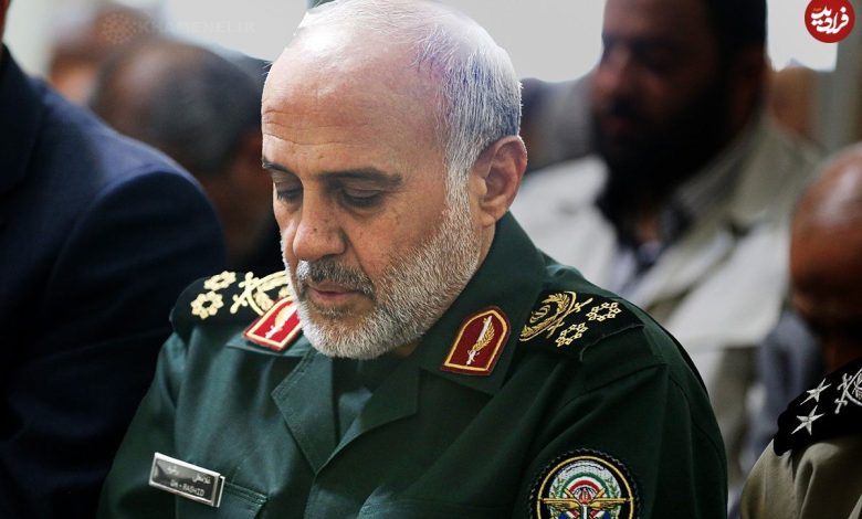 عکس؛ سفر در زمان؛ «سرلشکر غلامعلی رشید» در جلسه فرماندهی عملیات والفجر؛ سال 67 عکس؛ سفر در زمان؛ «سرلشکر غلامعلی رشید» در جلسه فرماندهی عملیات والفجر؛ سال 67