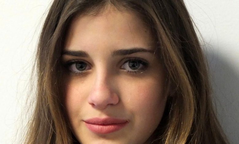 تصاویر؛ عکس های شخصی، زندگی خصوصی و بیوگرافی بندتا پورکارولی تصاویر؛ عکس های شخصی، زندگی خصوصی و بیوگرافی بندتا پورکارولی