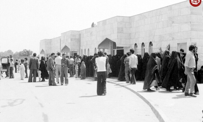 عکس؛ سفر در زمان؛ قطع برق در بهشت زهرا(س) ۲۰۰ میت را معطل کرد! عکس؛ سفر در زمان؛ قطع برق در بهشت زهرا(س) ۲۰۰ میت را معطل کرد!