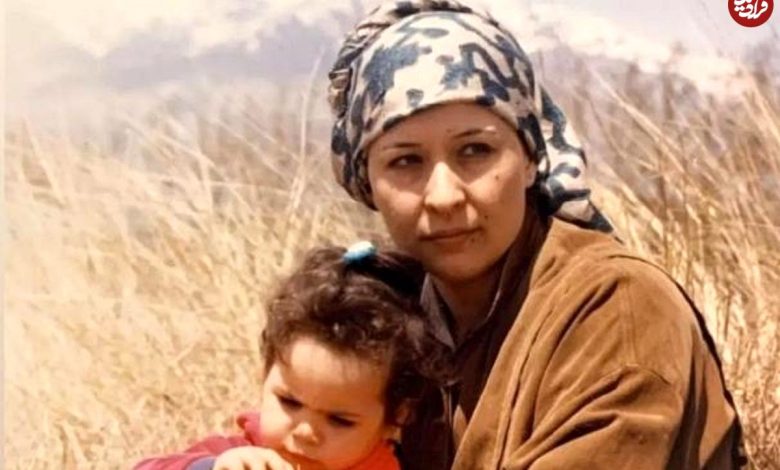 عکس؛ سفر در زمان؛ «آزیتا حاجیان در کودکی در کنار برادر و پدرش»؛ اواخر دهه 30 عکس؛ سفر در زمان؛ «آزیتا حاجیان در کودکی در کنار برادر و پدرش»؛ اواخر دهه 30