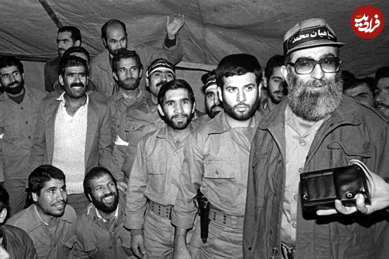 ali_khamenei_in_military_uniform_during_iran-iraq_war Ali_Khamenei_in_military_uniform_during_Iran-Iraq_war