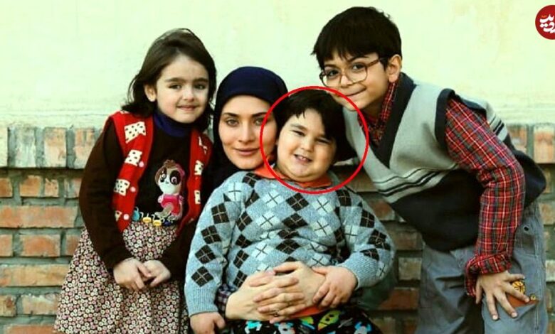 عکس؛ سفر در زمان؛ «بازیگر کودکی رسول» در سریال بچه مهندس در کنار رویا میرعلمی؛ سال 1400 عکس؛ سفر در زمان؛ «بازیگر کودکی رسول» در سریال بچه مهندس در کنار رویا میرعلمی؛ سال 1400