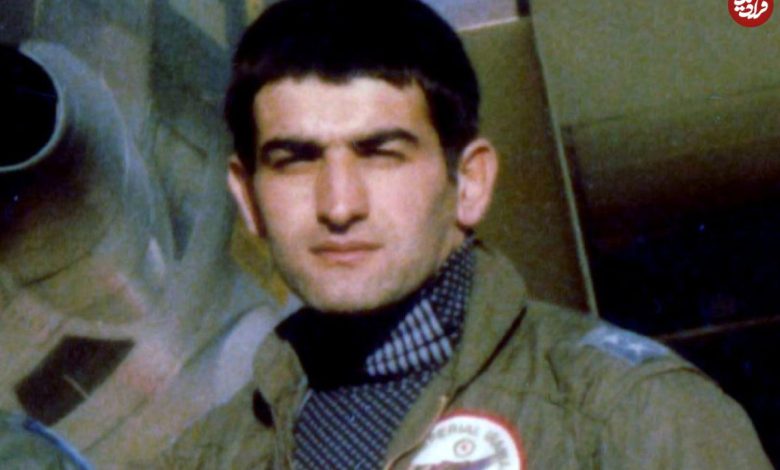 عکس؛ سفر در زمان؛ «عباس بابایی و رهبر انقلاب» در مرکز آموزش 01 ارتش؛ دهه 60 عکس؛ سفر در زمان؛ «عباس بابایی و رهبر انقلاب» در مرکز آموزش 01 ارتش؛ دهه 60