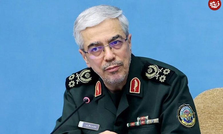 عکس؛ سفر به تاریخ؛ «سرلشکر باقری و دخترش فرشته» در سفر به اصفهان در کاخ چهل ستون عکس؛ سفر به تاریخ؛ «سرلشکر باقری و دخترش فرشته» در سفر به اصفهان در کاخ چهل ستون