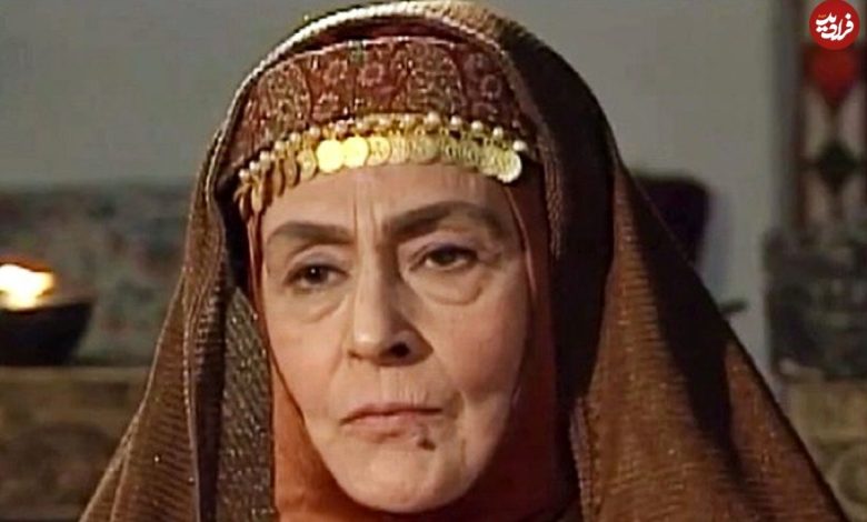 عکس؛ سفر در زمان؛ «ژاله علو» در 83 سالگی در یک مراسم؛ سال 1389 عکس؛ سفر در زمان؛ «ژاله علو» در 83 سالگی در یک مراسم؛ سال 1389