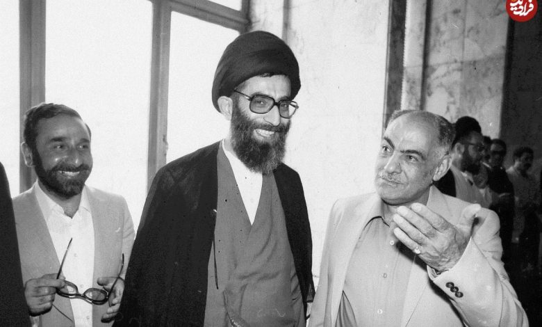 عکس؛ سفر در زمان؛ «بازرگان، داریوش فروهر و رهبر انقلاب» در یک بازدید نظامی؛ سال 58 عکس؛ سفر در زمان؛ «بازرگان، داریوش فروهر و رهبر انقلاب» در یک بازدید نظامی؛ سال 58