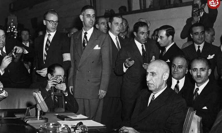 عکس؛ سفر در زمان؛ «اعضای جبهه ملی در خانه دکتر مصدق»؛ دهه 30 عکس؛ سفر در زمان؛ «اعضای جبهه ملی در خانه دکتر مصدق»؛ دهه 30