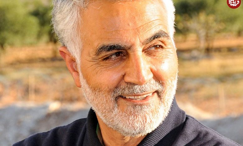 عکس؛ سفر در زمان؛ «سردار سلیمانی» در کنار 8 همرزم دیگرش در جبهه؛ دهه 60 عکس؛ سفر در زمان؛ «سردار سلیمانی» در کنار 8 همرزم دیگرش در جبهه؛ دهه 60