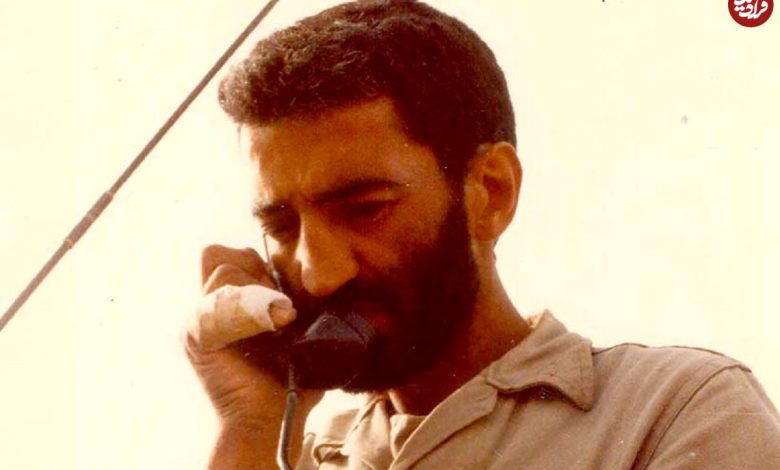 عکس؛ سفر در زمان؛ «احمد متوسلیان» در حال ظرف شستن در جبهه جنوب؛ سال 60 عکس؛ سفر در زمان؛ «احمد متوسلیان» در حال ظرف شستن در جبهه جنوب؛ سال 60