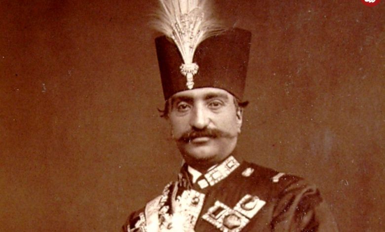 عکس؛ سفر به تاریخ؛ نقاشی‌ای که ناصرالدین شاه قاجار در مقابل آینه از خودش کشید؛ 165 سال قبل