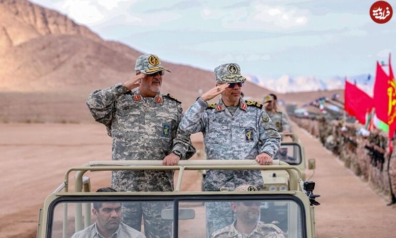 عکس؛ سفر به تاریخ؛ «سردار باقری و سردار پاکپور» سوار بر خودروی نظامی در حال سان دیدن از گردان زرهی عکس؛ سفر به تاریخ؛ «سردار باقری و سردار پاکپور» سوار بر خودروی نظامی در حال سان دیدن از گردان زرهی