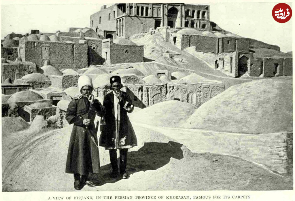 no-name-162 تصاویر؛ سفر به عصر قاجار؛ از «نظامیهای سیگاری» تا «چایپارتی زنانه در صحرا»